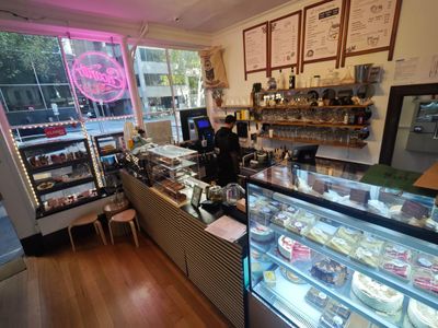 restaurant-cafe-for-sale-prime-melbourne-cbd-location-4