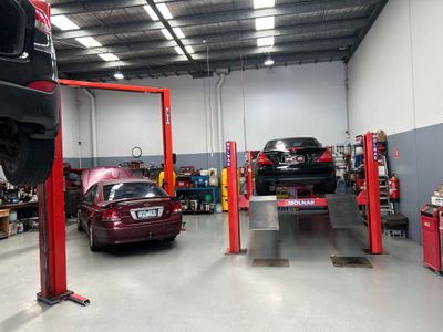 automotive-mechanical-repair-workshop-2