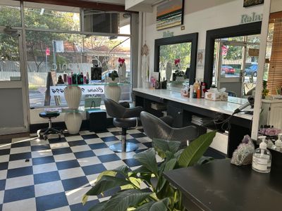 amazing-hair-salon-for-sale-with-15-years-treading-in-the-same-location-7