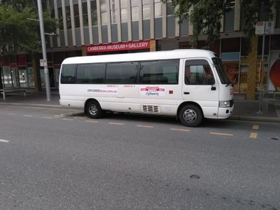 canberra-wine-tours-canberra-day-tours-explorer-buses-canberra-0