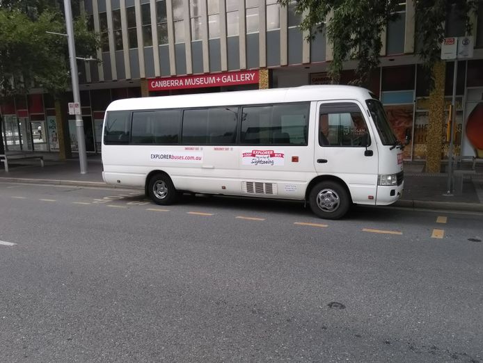 canberra-wine-tours-canberra-day-tours-explorer-buses-canberra-0