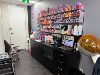 nail-hair-barber-bussiness-4