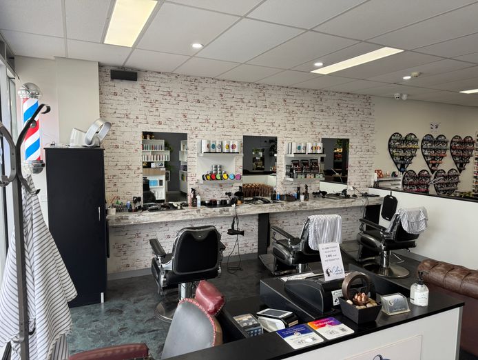 nail-hair-barber-bussiness-2