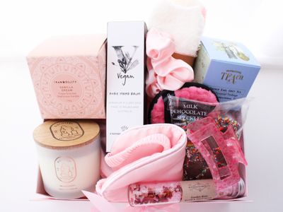 established-online-gift-hamper-business-national-customer-base-2