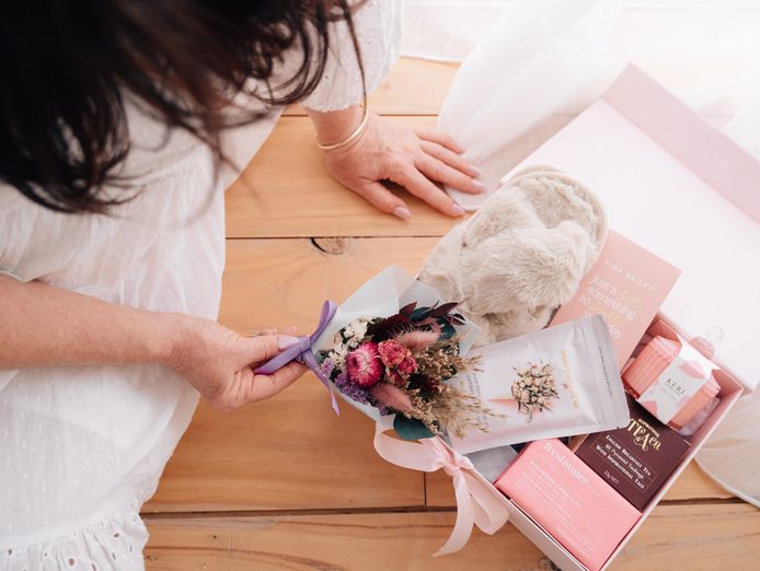 established-online-gift-hamper-business-national-customer-base-1