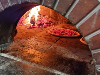 thriving-italian-woodfired-pizza-bar-ometto-pizza-bar-6