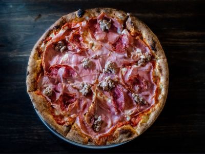thriving-italian-woodfired-pizza-bar-ometto-pizza-bar-1
