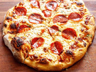sell-established-pizza-takeaway-prime-location-easy-to-run-loyal-customer-1