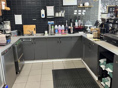 drive-thru-cafe-4