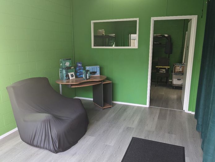 rare-opportunity-tweed-computer-repair-business-for-sale-0