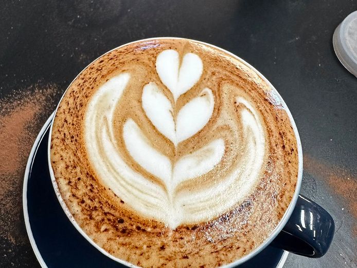high-performing-sydney-cbd-cafe-approx-600k-revenue-low-rent-wiwo-0