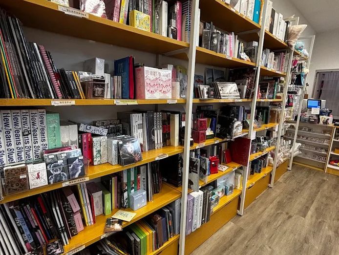 tosuni-popular-k-pop-k-beauty-stationery-store-with-growing-online-platform-3