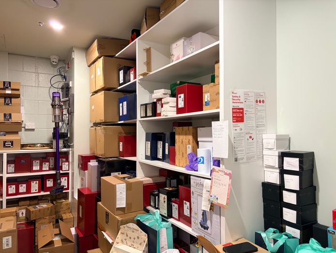 premium-retail-shop-fitout-for-sale-westfield-belconnen-4