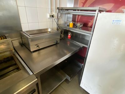 profitable-burger-cafe-in-a-great-location-7