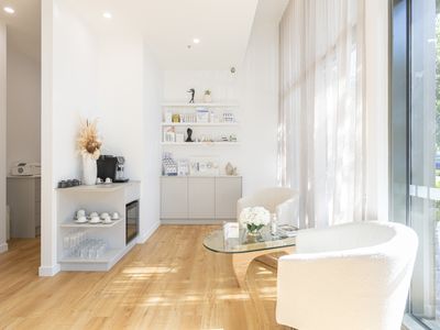 perfect-for-a-beaty-nail-or-podiatry-business-1