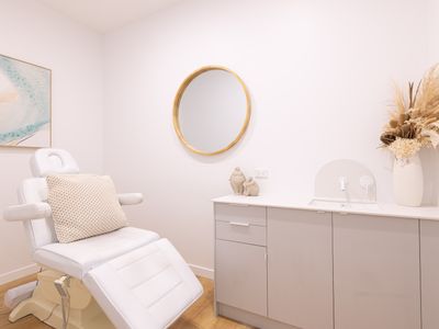 established-nail-salon-business-for-sale-brisbane-near-cbd-1