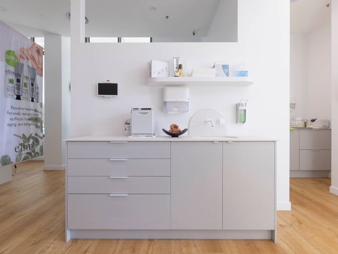 perfect-for-a-beaty-nail-or-podiatry-business-7