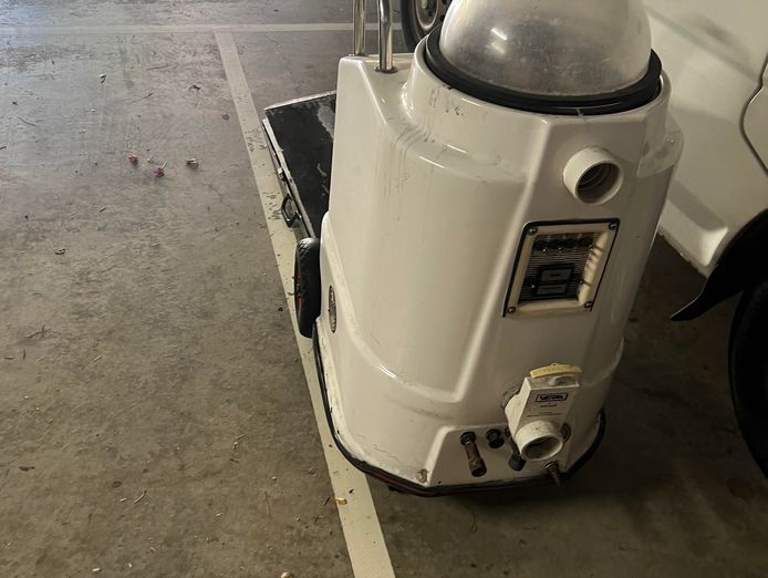 carpet-cleaning-business-inc-2009-mitsubishi-express-van-and-plant-an-equipment-2
