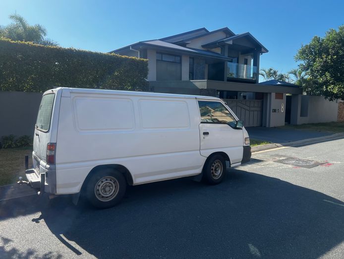 carpet-cleaning-business-inc-2009-mitsubishi-express-van-and-plant-an-equipment-0