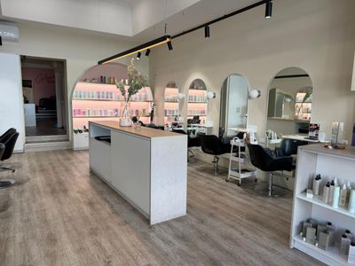 fully-equipped-salon-for-lease-transfer-ready-to-start-trading-0