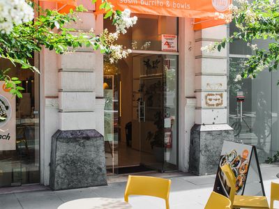 sushi-take-away-food-shop-in-adelaide-cbd-currently-trading-as-sushi-burri-0