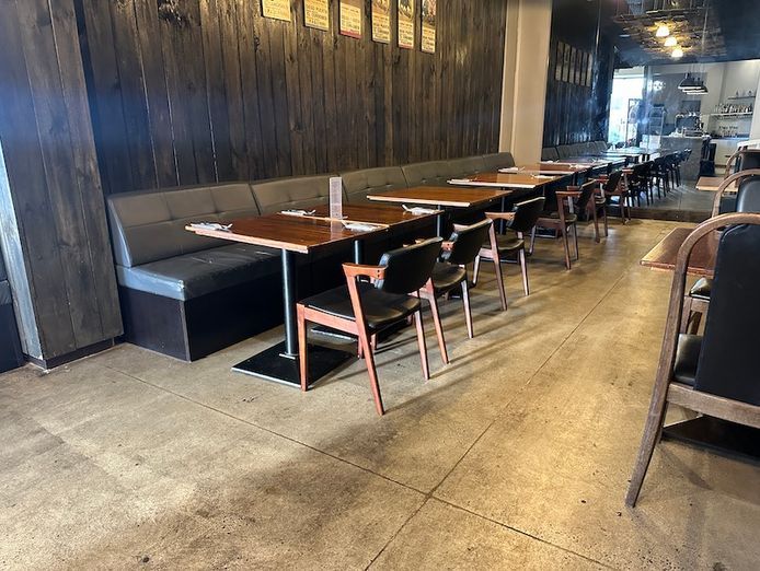 a-thriving-cafe-restaurant-canvas-awaits-your-vision-2