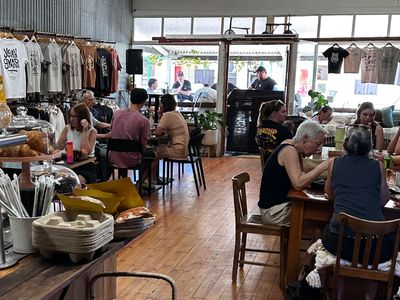 cafe-and-bike-shop-in-the-southern-flinders-ranges-8