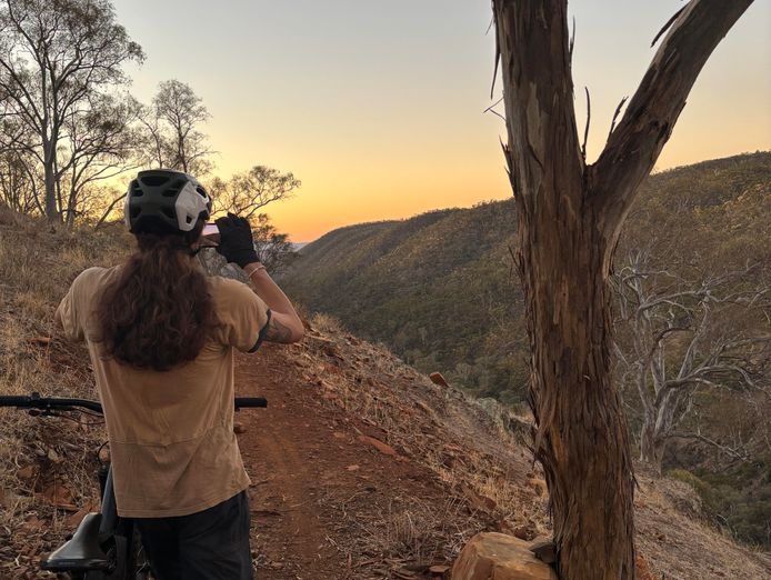 cafe-and-bike-shop-in-the-southern-flinders-ranges-6