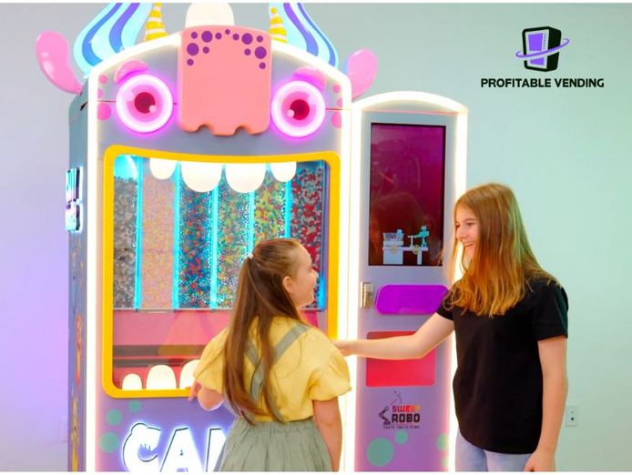meet-the-candy-monster-the-worlds-most-entertaining-vending-machine-6
