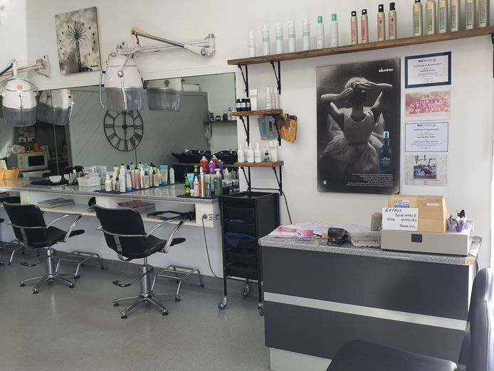 hair-salon-with-40-years-of-expertise-5