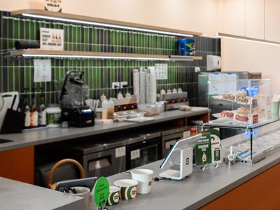 beachside-cafe-acai-and-froyo-premium-fitout-ready-for-summer-7