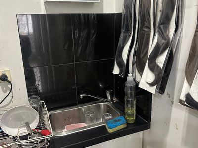 hair-salon-barber-for-sale-9500-takeover-lease-only-435-and-week-plus-outgoing-9