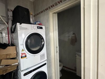 hair-salon-barber-for-sale-9500-takeover-lease-only-435-and-week-plus-outgoing-6