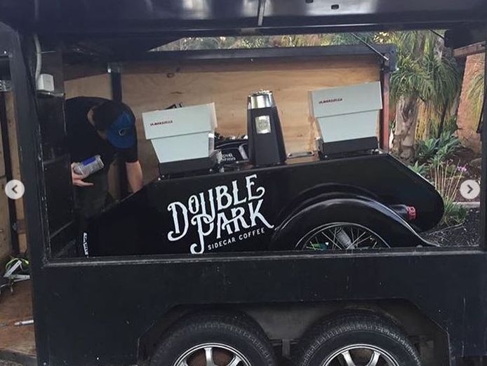 unique-sidecar-coffee-cart-motorcycle-double-park-sidecar-coffee-1