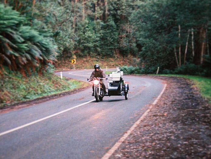 unique-sidecar-coffee-cart-motorcycle-double-park-sidecar-coffee-9