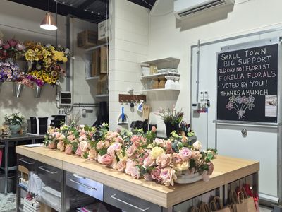 fiorella-florals-florist-gift-boutique-espresso-bar-whitsundays-qld-9