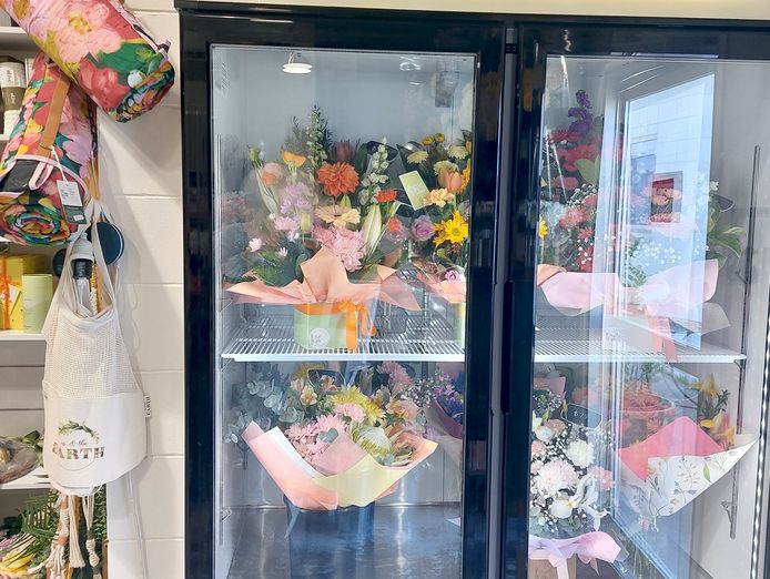 fiorella-florals-florist-gift-boutique-espresso-bar-whitsundays-qld-5