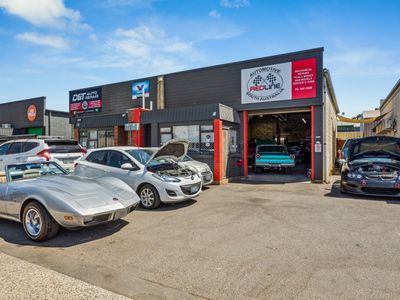 run-your-own-mechanical-workshop-fleet-private-vehicles-walk-in-walk-out-0