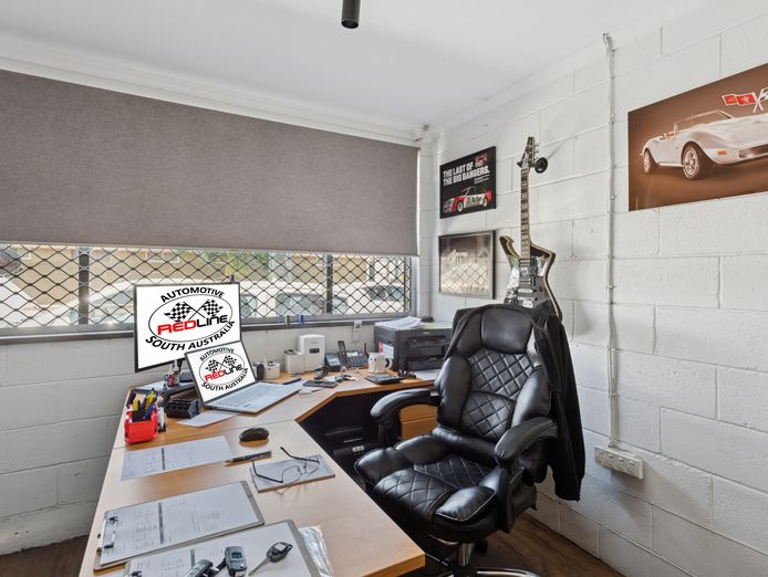 run-your-own-mechanical-workshop-fleet-private-vehicles-walk-in-walk-out-3