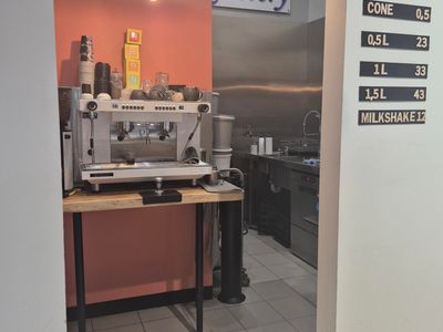 hawthorn-cafe-dessert-bar-opportunity-3