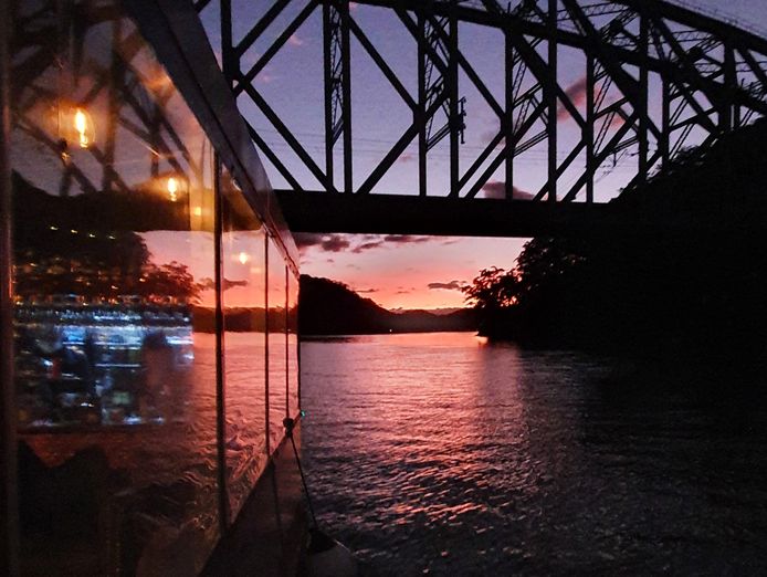 party-boat-fully-licensed-charter-boat-8