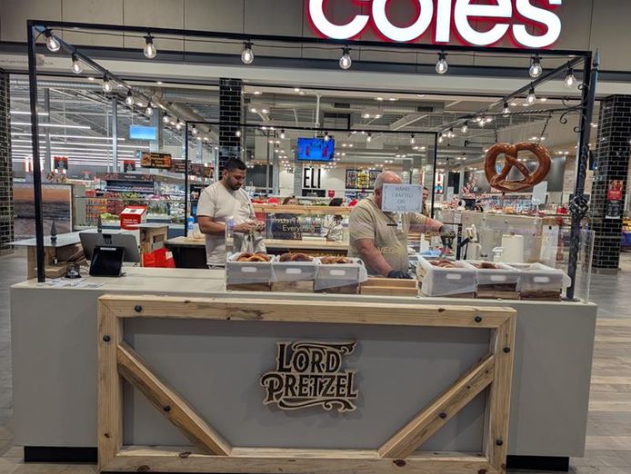 established-pretzel-bakery-in-shopping-centre-0