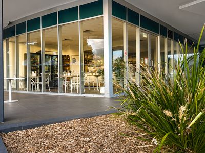 premium-waterfront-cafe-opportunity-fully-fitted-venue-180-000-bokarina-3