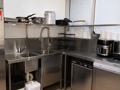 premium-waterfront-cafe-opportunity-fully-fitted-venue-180-000-bokarina-7