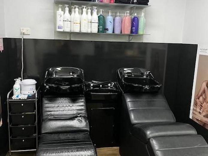 hair-salon-for-sale-vida-hair-sinnamon-park-1