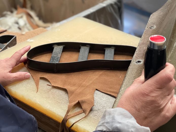 rare-opportunity-australian-made-ugg-boot-manufacturing-production-line-for-sale-0