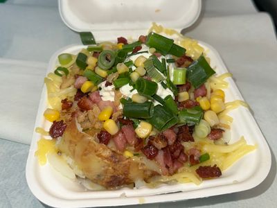 high-profit-jacket-potato-food-trailer-230k-tiktok-following-1