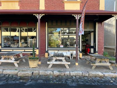 the-village-grocer-carcoar-cafe-0
