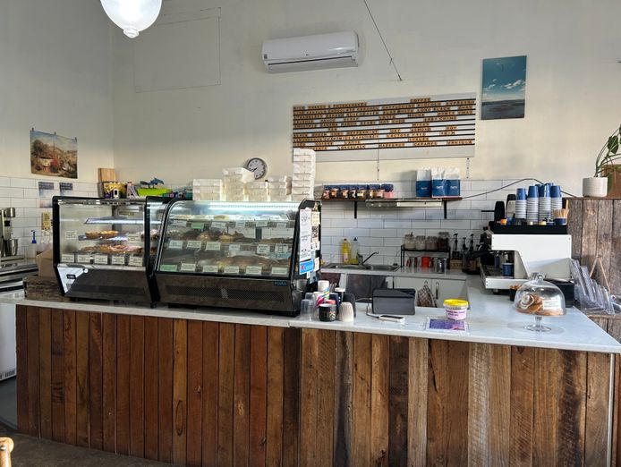 the-village-grocer-carcoar-cafe-4