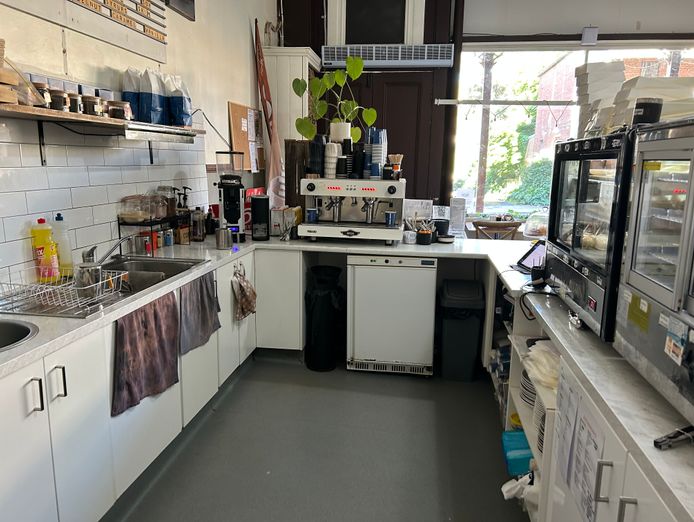 the-village-grocer-carcoar-cafe-1